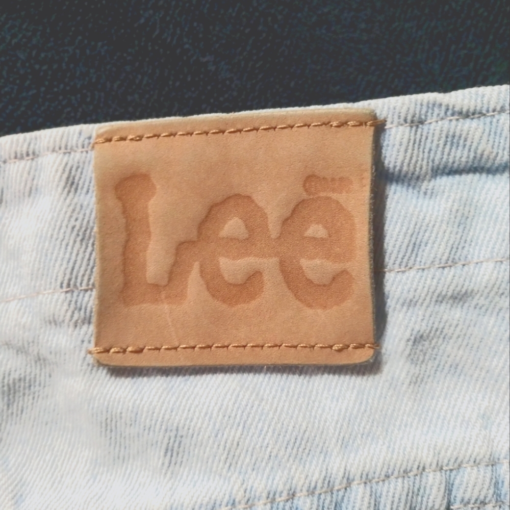 Lee jeans for women. Size 18. Relaxed fit